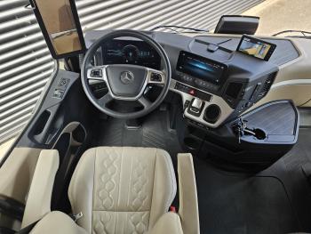 Mercedes-Benz ACTROS 2651 / 6x2 / STX  MOTORHOME / CAMPER